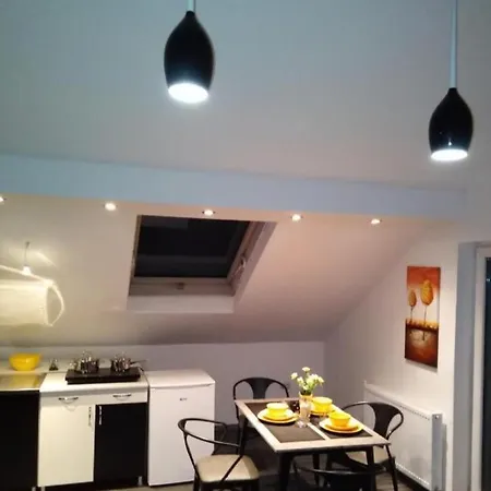 Happy House Apartment